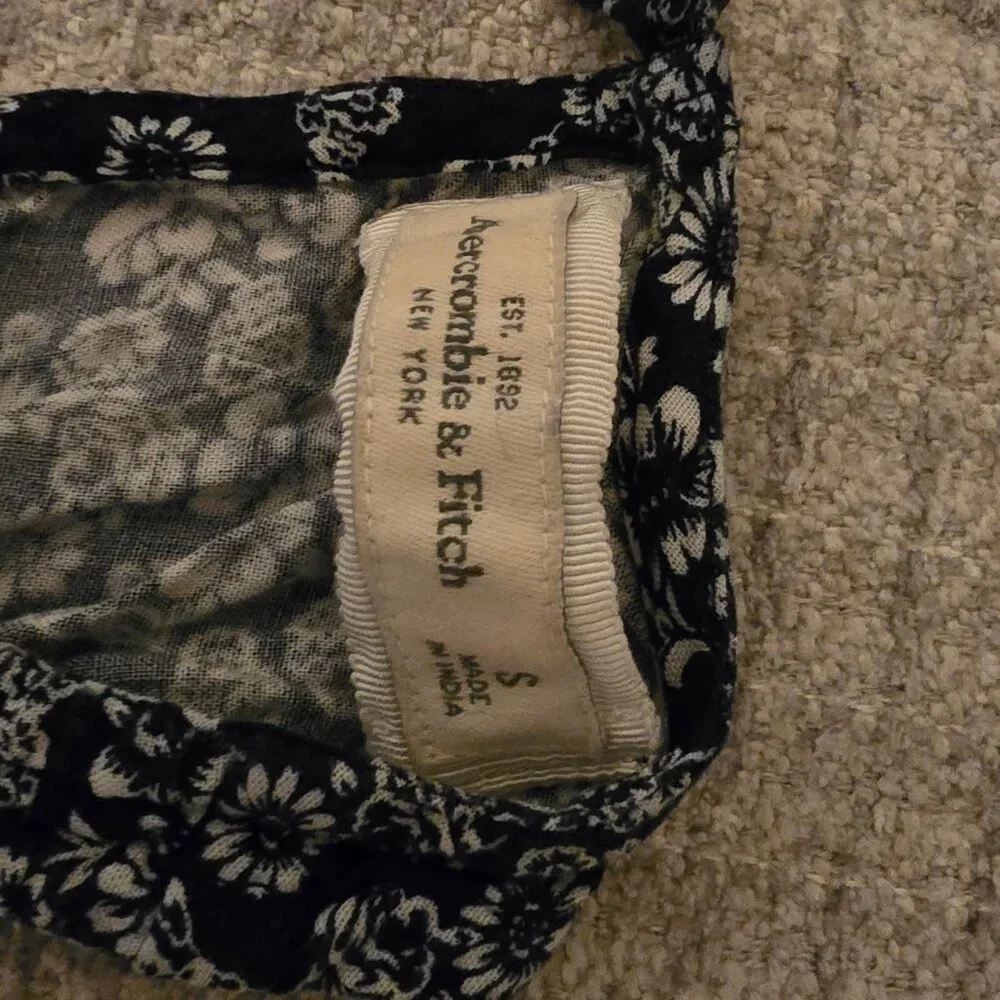 Abercrombie & Fitch Navy Blue and White Flower Dress